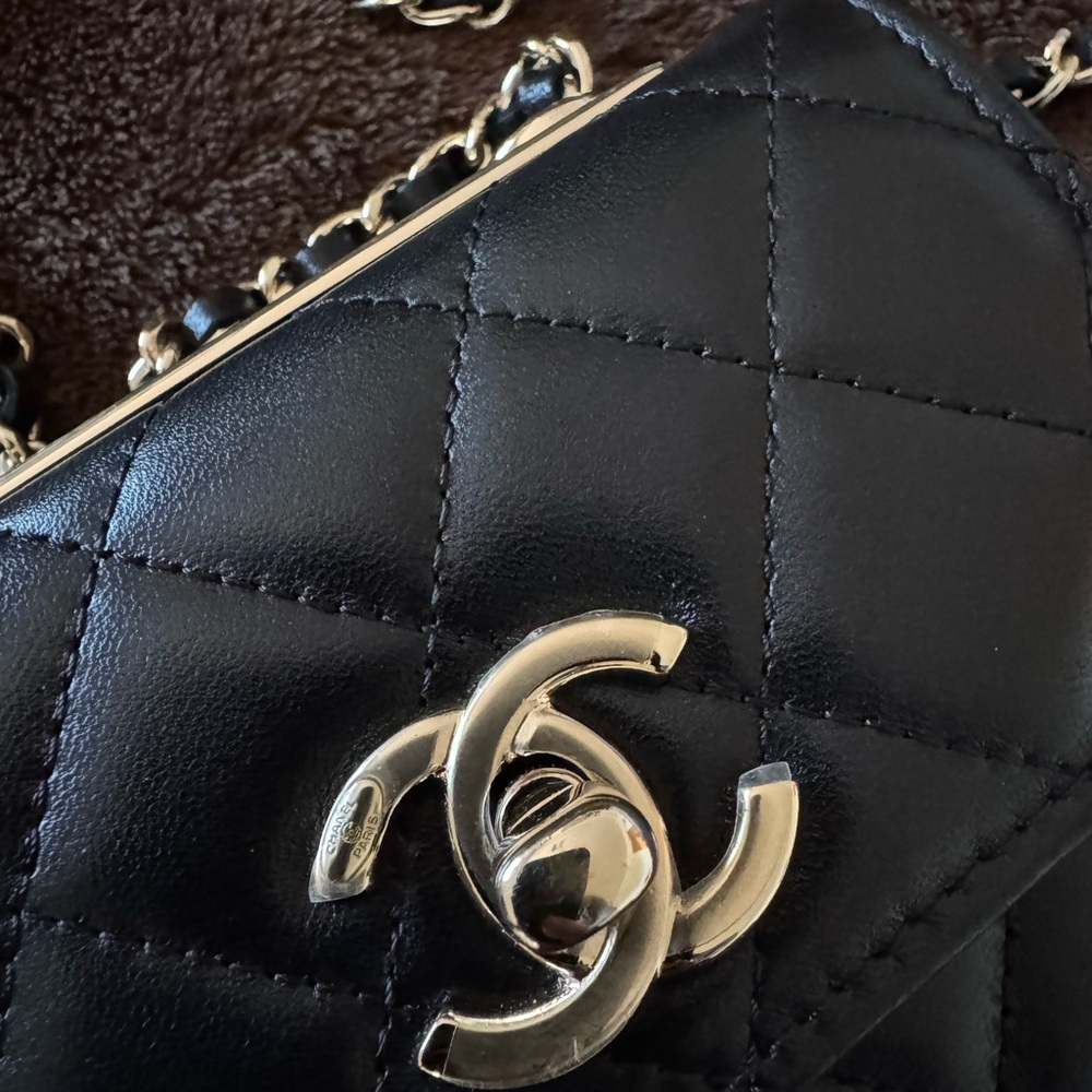 Authentic 💯 Chanel Black Quilted Leather Mini Bag - Picture 4 of 9